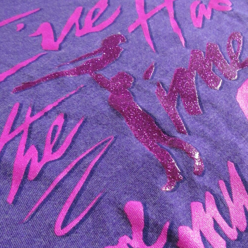 Dirty Dancing Lift Scene T-Shirt Medium Purple Retro 80s Glitter Graphic - Picture 4 of 4